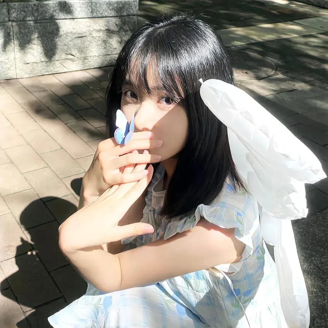 黑色大丽花