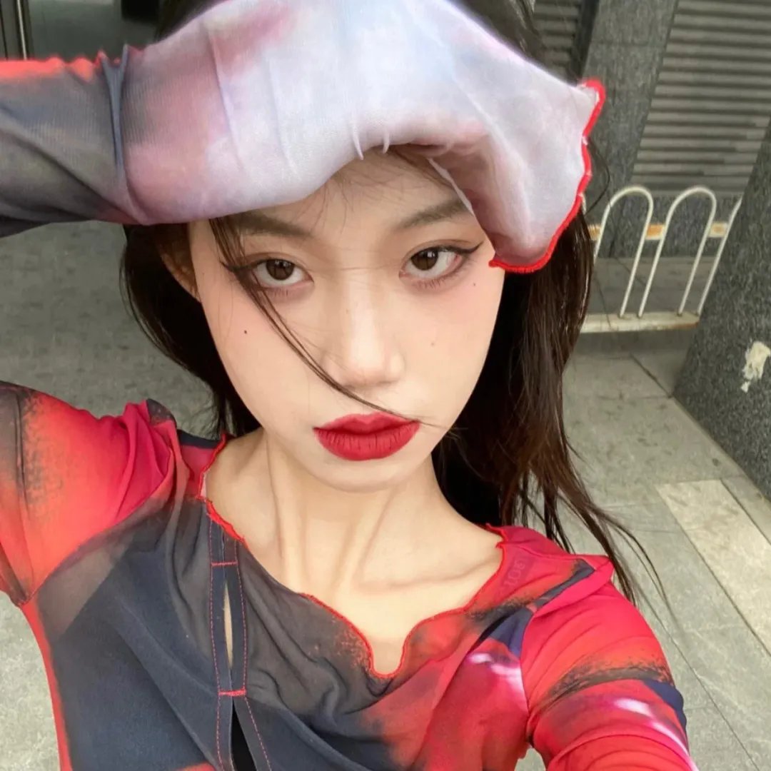 50英尺高的女人